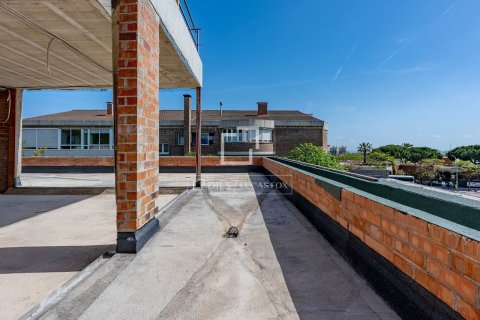 Villa de 5 dormitorios en venta en Esplugues de Llobregat, Barcelona, Cataluña, Spain № 3898 - foto 24