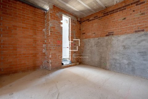 Villa de 5 dormitorios en venta en Esplugues de Llobregat, Barcelona, Cataluña, Spain № 3898 - foto 19