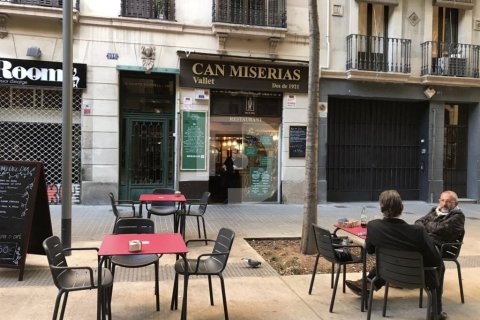 Cafetería / restaurante de 130 m² en venta en L'Eixample, Barcelona, Cataluña, Spain № 5193 - foto 4