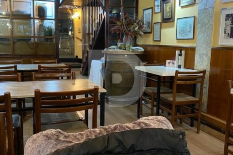 Cafetería / restaurante de 130 m² en venta en L'Eixample, Barcelona, Cataluña, Spain № 5193 - foto 2