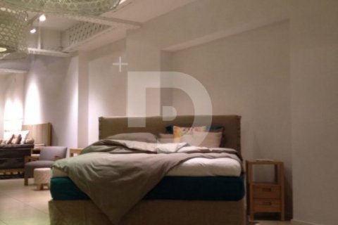 Tienda al por menor de 1016 m² en venta en Barcelona, Cataluña, Spain № 5192 - foto 2