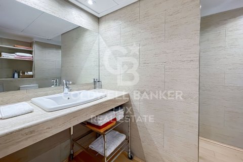 Ático de 3 dormitorios en venta en Figueres, Gerona, Cataluña, Spain № 5843 - foto 16