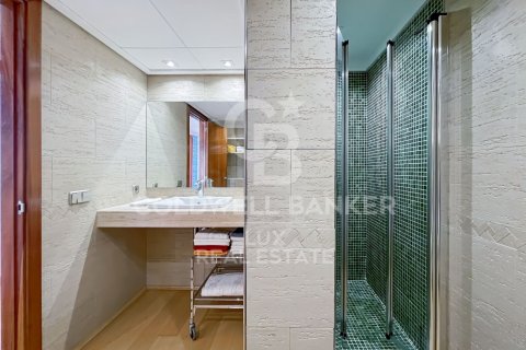 Ático de 3 dormitorios en venta en Figueres, Gerona, Cataluña, Spain № 5843 - foto 17