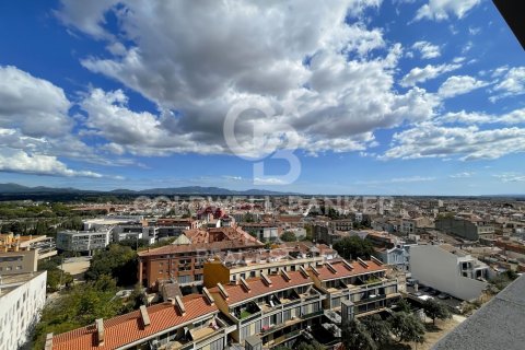Ático de 3 dormitorios en venta en Figueres, Gerona, Cataluña, Spain № 5843 - foto 22