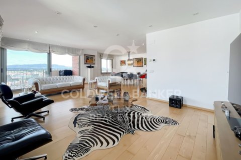 Ático de 3 dormitorios en venta en Figueres, Gerona, Cataluña, Spain № 5843 - foto 4
