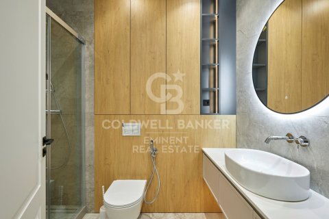 Apartamento de 3 dormitorios en venta en Barcelona, Cataluña, Spain № 5842 - foto 19