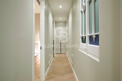 Apartamento de 3 dormitorios en venta en Barcelona, Cataluña, Spain № 5842 - foto 25