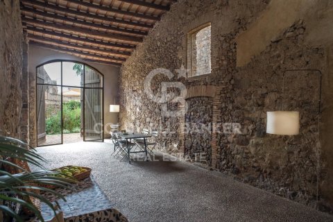 Сasa de 6 dormitorios en venta en Gerona, Cataluña, Spain № 5845 - foto 3