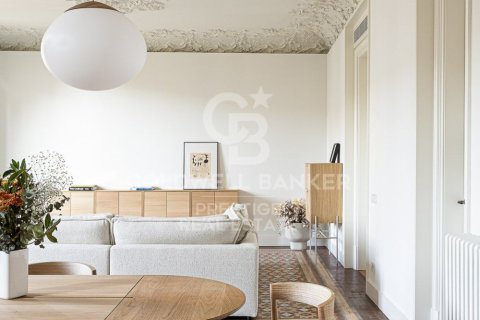 Ático de 3 dormitorios en venta en Barcelona, Cataluña, Spain № 5846 - foto 7