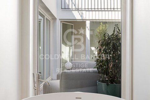 Ático de 3 dormitorios en venta en Barcelona, Cataluña, Spain № 5846 - foto 13