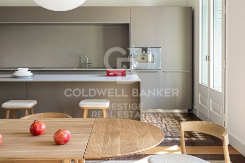 Ático de 3 dormitorios en venta en Barcelona, Cataluña, Spain № 5846 - foto 10