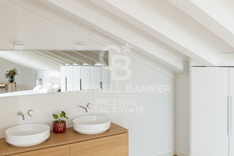 Ático de 3 dormitorios en venta en Barcelona, Cataluña, Spain № 5846 - foto 14