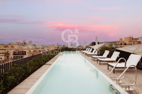 Ático de 3 dormitorios en venta en Barcelona, Cataluña, Spain № 5846 - foto 2