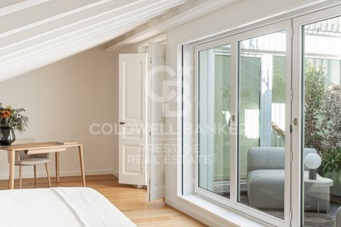 Ático de 3 dormitorios en venta en Barcelona, Cataluña, Spain № 5846 - foto 12