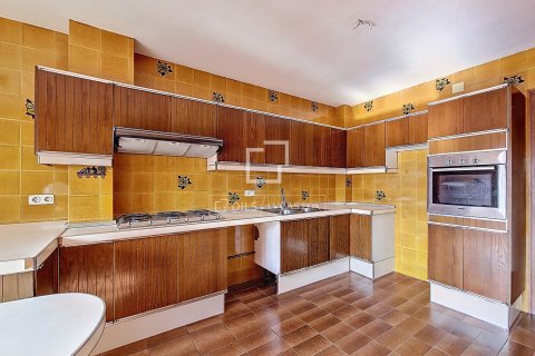 Купить квартиру в Виланова-и-ла-Желтру, Испания с 6 спален, 185м², № 6278 - фото 13