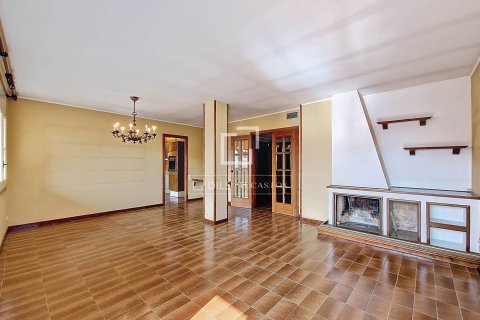 Купить квартиру в Виланова-и-ла-Желтру, Испания с 6 спален, 185м², № 6278 - фото 4