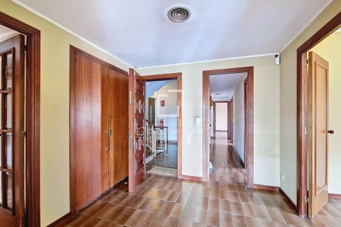 Купить квартиру в Виланова-и-ла-Желтру, Испания с 6 спален, 185м², № 6278 - фото 3