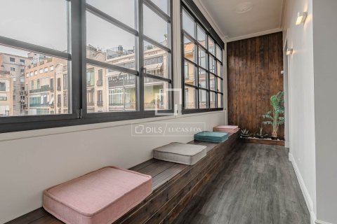 3 bedrooms apartment for sale in Barcelona, Catalonia, Spain № 6280 - photo 13