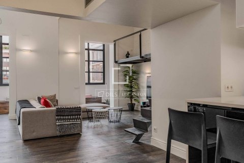 3 bedrooms apartment for sale in Barcelona, Catalonia, Spain № 6280 - photo 2