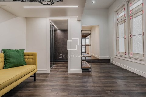 3 bedrooms apartment for sale in Barcelona, Catalonia, Spain № 6280 - photo 24