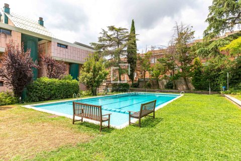 Apartamento de 3 dormitorios en venta en Esplugues de Llobregat, Barcelona, Cataluña, Spain № 6279