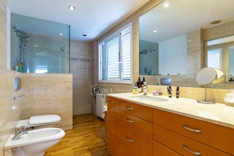 Купить квартиру в Эсплугес-де-Льобрегат, Испания с 3 спальни, 192м², № 6279 - фото 25