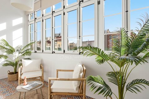 3 bedrooms apartment for sale in Barcelona, Catalonia, Spain № 6275