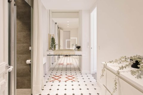 3 bedrooms apartment for sale in Barcelona, Catalonia, Spain № 6275 - photo 7