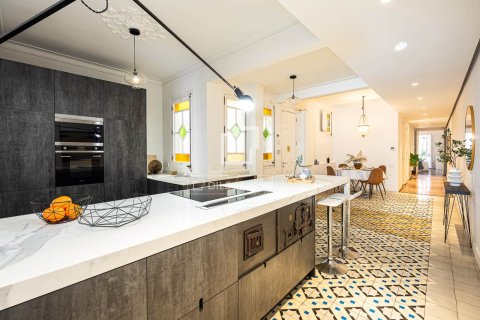 3 bedrooms apartment for sale in Barcelona, Catalonia, Spain № 6275 - photo 24