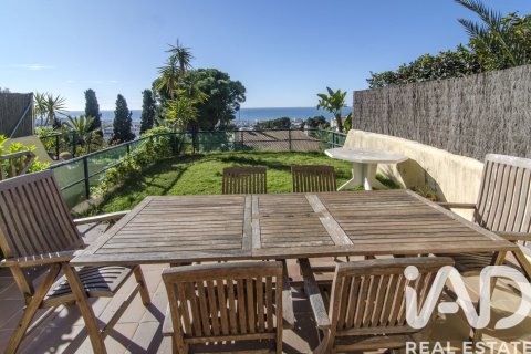 Casa adosada de 5 dormitorios en venta en Sitges, Barcelona, Cataluña, Spain № 7455