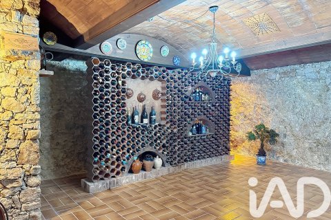 6 bedrooms house for sale in Vilanova i la Geltru, Barcelona, Catalonia, Spain № 7454 - photo 9