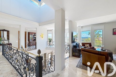 6 bedrooms house for sale in Vilanova i la Geltru, Barcelona, Catalonia, Spain № 7454 - photo 15