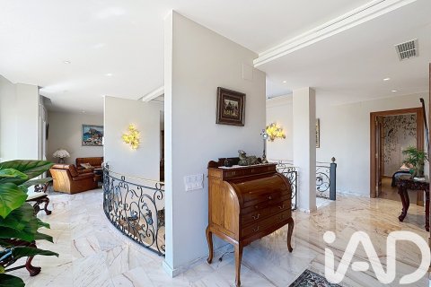 6 bedrooms house for sale in Vilanova i la Geltru, Barcelona, Catalonia, Spain № 7454 - photo 22