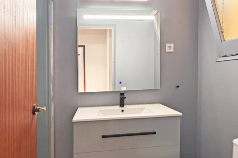 Ático de 3 dormitorios en venta en Barcelona, Cataluña, Spain № 8316 - foto 22