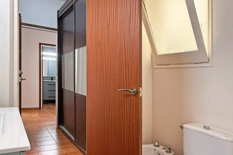 Ático de 3 dormitorios en venta en Barcelona, Cataluña, Spain № 8316 - foto 23