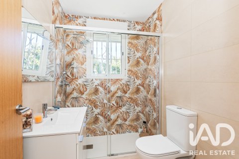 Сasa de 6 dormitorios en venta en El Vendrell, Tarragona, Cataluña, Spain № 8320 - foto 24