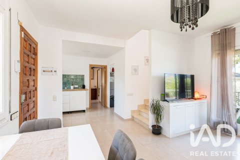 Сasa de 6 dormitorios en venta en El Vendrell, Tarragona, Cataluña, Spain № 8320 - foto 16