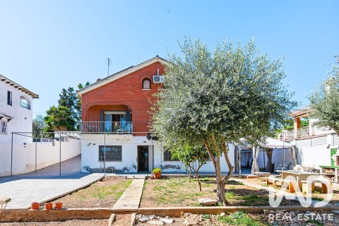 Сasa de 6 dormitorios en venta en El Vendrell, Tarragona, Cataluña, Spain № 8320 - foto 14