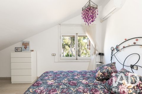 Сasa de 6 dormitorios en venta en El Vendrell, Tarragona, Cataluña, Spain № 8320 - foto 29