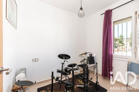 Сasa de 6 dormitorios en venta en El Vendrell, Tarragona, Cataluña, Spain № 8320 - foto 25