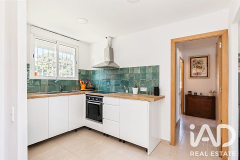 Сasa de 6 dormitorios en venta en El Vendrell, Tarragona, Cataluña, Spain № 8320 - foto 21