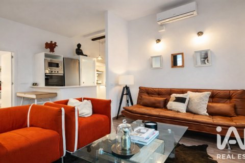Apartamento de 2 dormitorios en venta en Barcelona, Cataluña, Spain № 8318 - foto 4