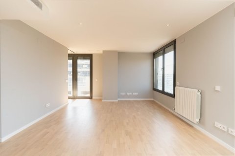 Apartamento de 3 dormitorios en venta en Badalona, Barcelona, Cataluña, Spain № 3604 - foto 4