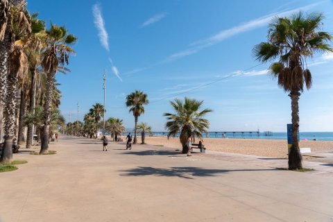 Apartamento de 3 dormitorios en venta en Badalona, Barcelona, Cataluña, Spain № 3604 - foto 28