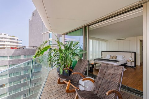 Apartamento de 3 dormitorios en venta en Barcelona, Cataluña, Spain № 3601 - foto 20