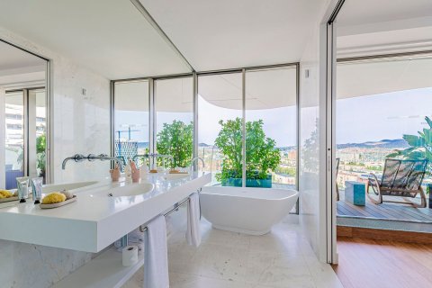 Apartamento de 3 dormitorios en venta en Barcelona, Cataluña, Spain № 3601 - foto 16