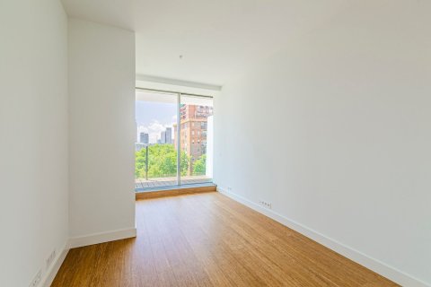 Apartamento de 2 dormitorios en venta en Barcelona, Cataluña, Spain № 3602 - foto 4