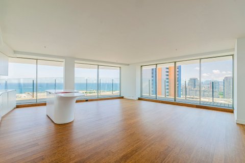 Apartamento de 3 dormitorios en venta en Barcelona, Cataluña, Spain № 3599