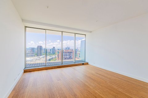 Apartamento de 3 dormitorios en venta en Barcelona, Cataluña, Spain № 3599 - foto 26