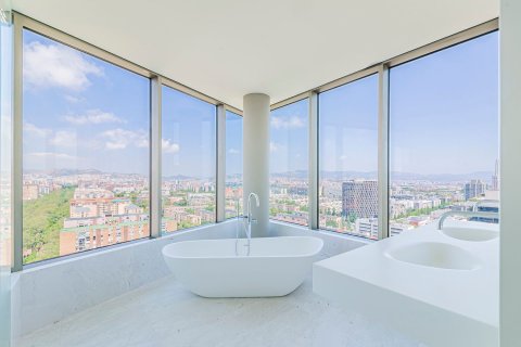 Apartamento de 3 dormitorios en venta en Barcelona, Cataluña, Spain № 3598 - foto 18